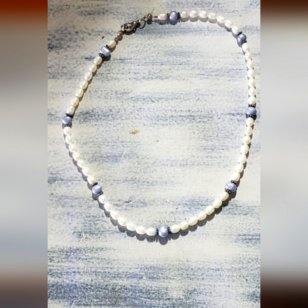 Vintage Pearl Choker Necklace Silver Detail